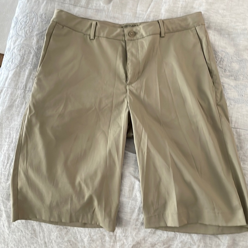 EUC Nike Golf Shorts! Sz Youth XL